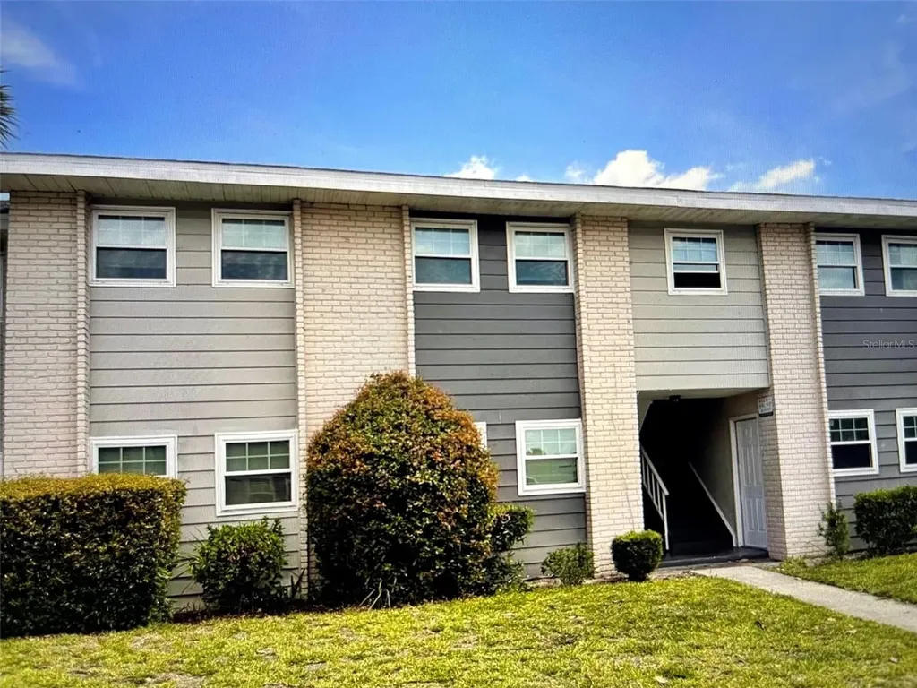 837 Sky Lake Circle Orlando FL 32809