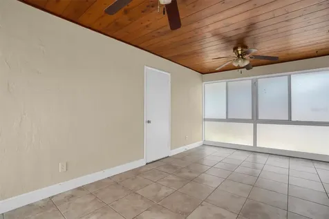 430 55th Street N St Petersburg FL 33710