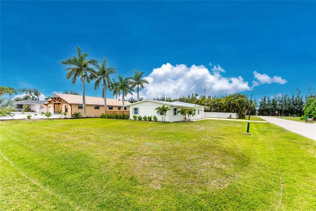 8153 Robert Street Englewood FL 34224
