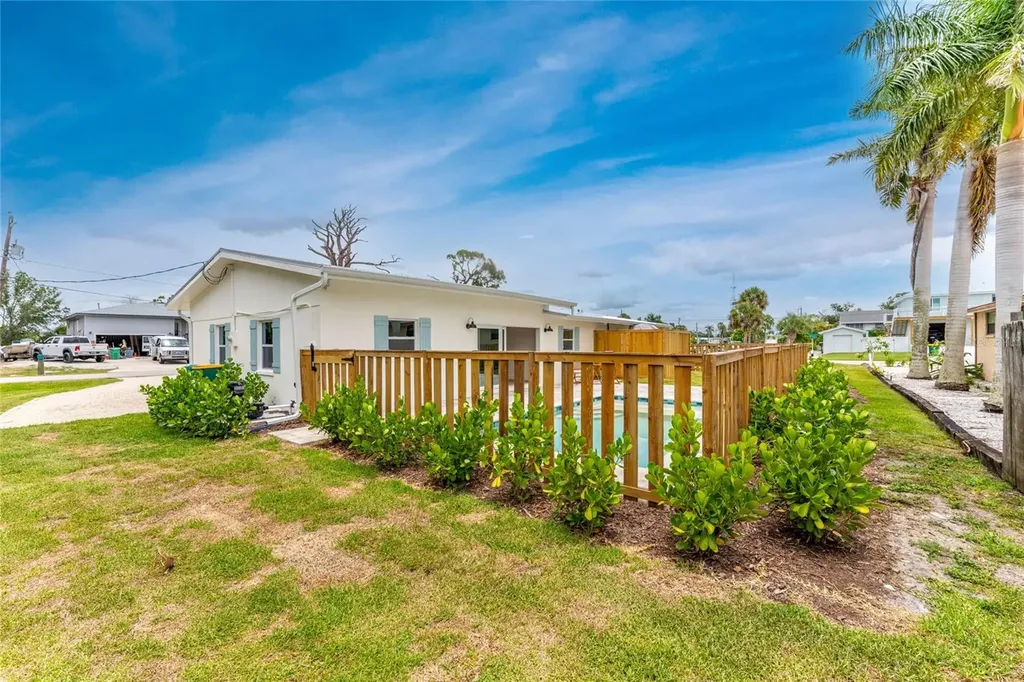 8153 Robert Street Englewood FL 34224