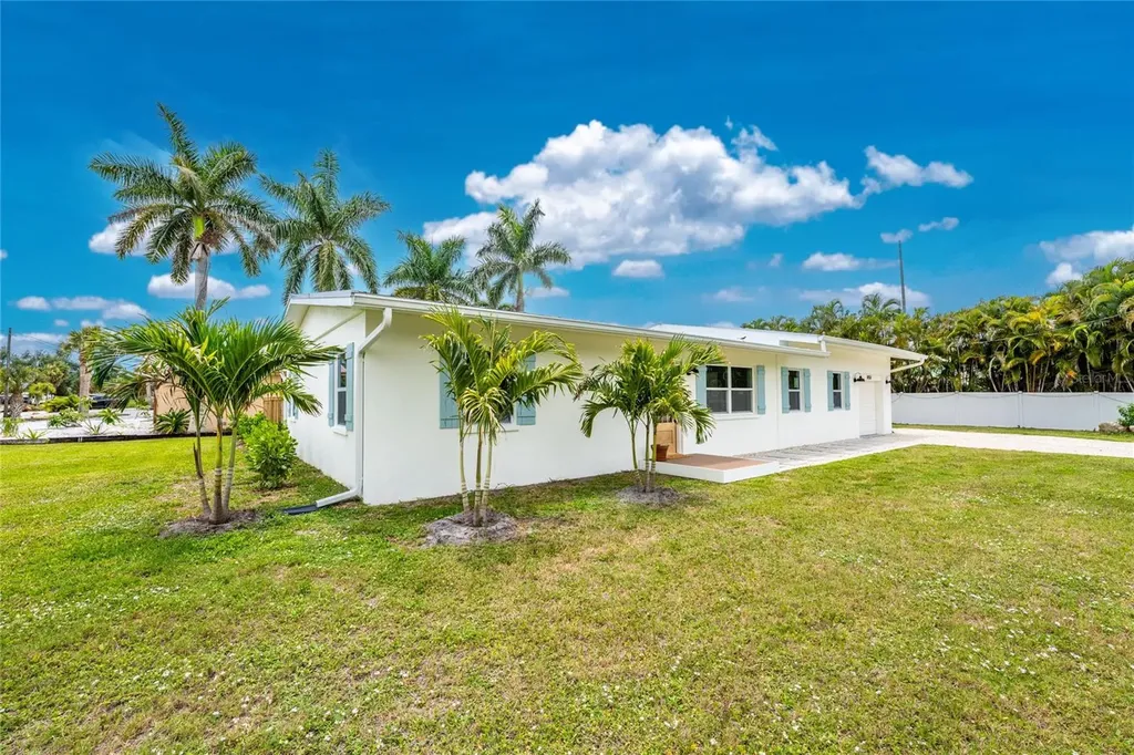 8153 Robert Street Englewood FL 34224