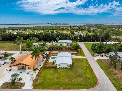 8153 Robert Street Englewood FL 34224