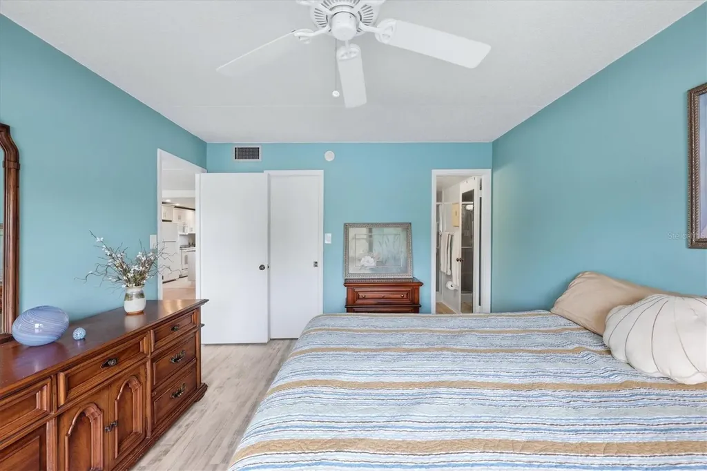 6470 Hollywood Boulevard Sarasota FL 34231