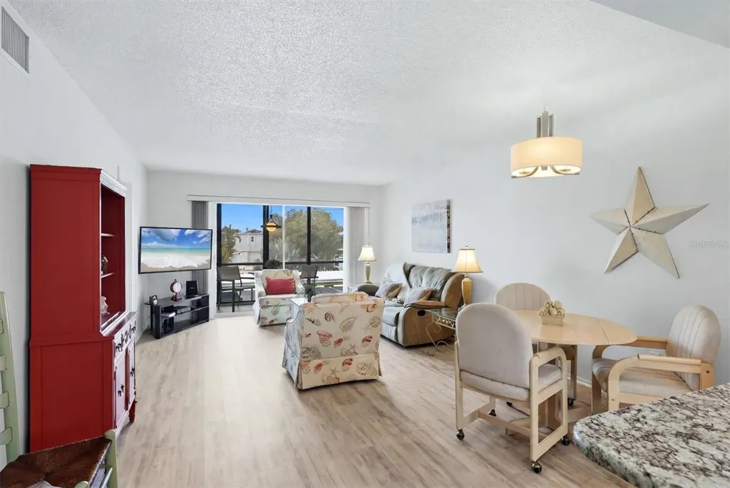 6470 Hollywood Boulevard Sarasota FL 34231