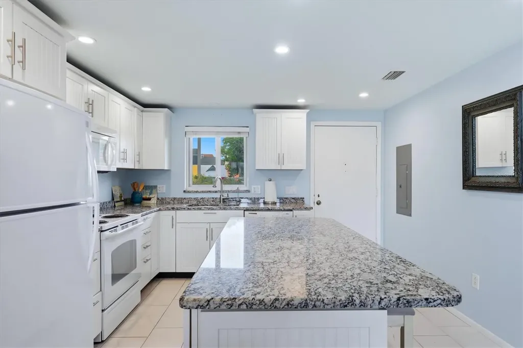 6470 Hollywood Boulevard Sarasota FL 34231