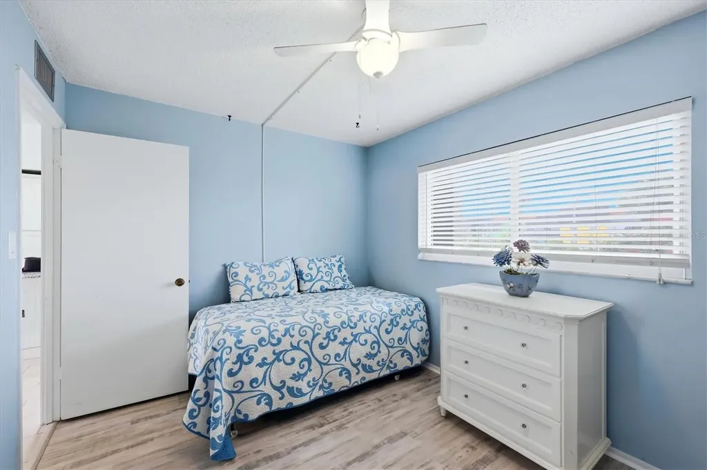 6470 Hollywood Boulevard Sarasota FL 34231