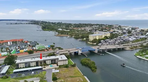 6470 Hollywood Boulevard Sarasota FL 34231