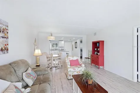 6470 Hollywood Boulevard Sarasota FL 34231