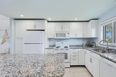 6470 Hollywood Boulevard Sarasota FL 34231