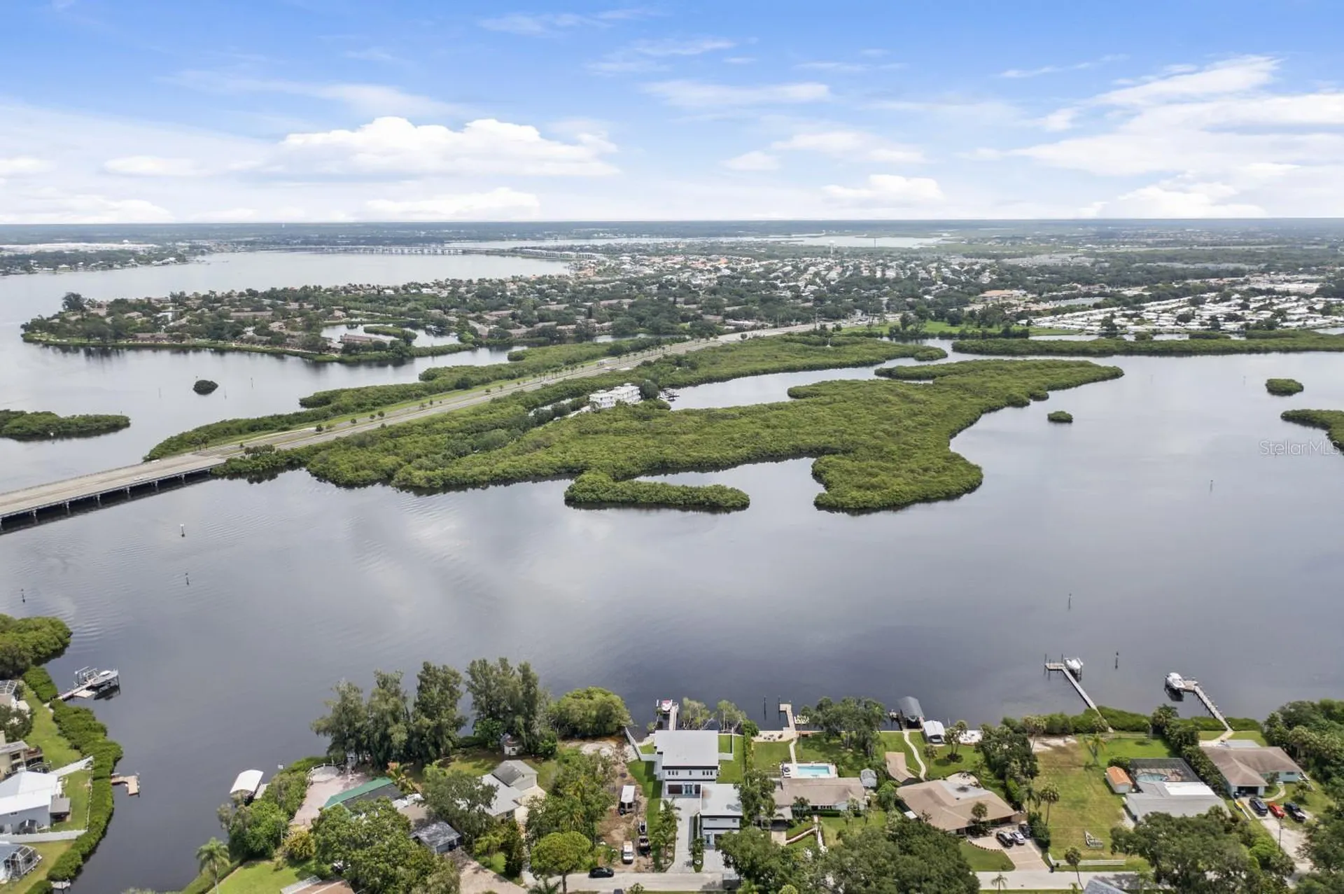 711 Tropical Drive Bradenton FL 34208