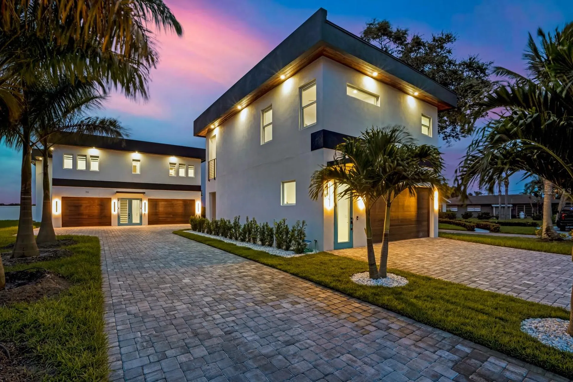 711 Tropical Drive Bradenton FL 34208