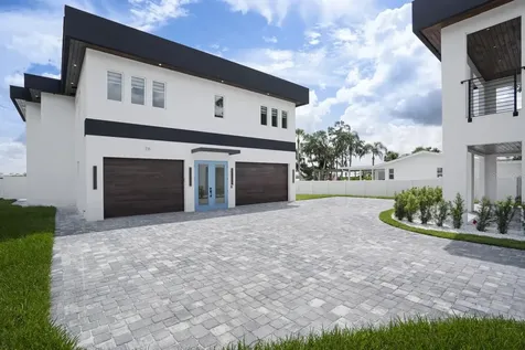 711 Tropical Drive Bradenton FL 34208