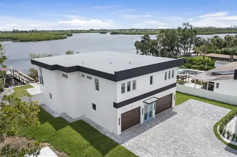 711 Tropical Drive Bradenton FL 34208