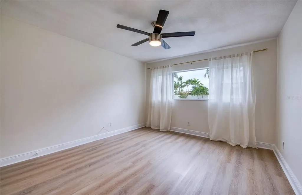 3717 S 46th Avenue S St Petersburg FL 33711