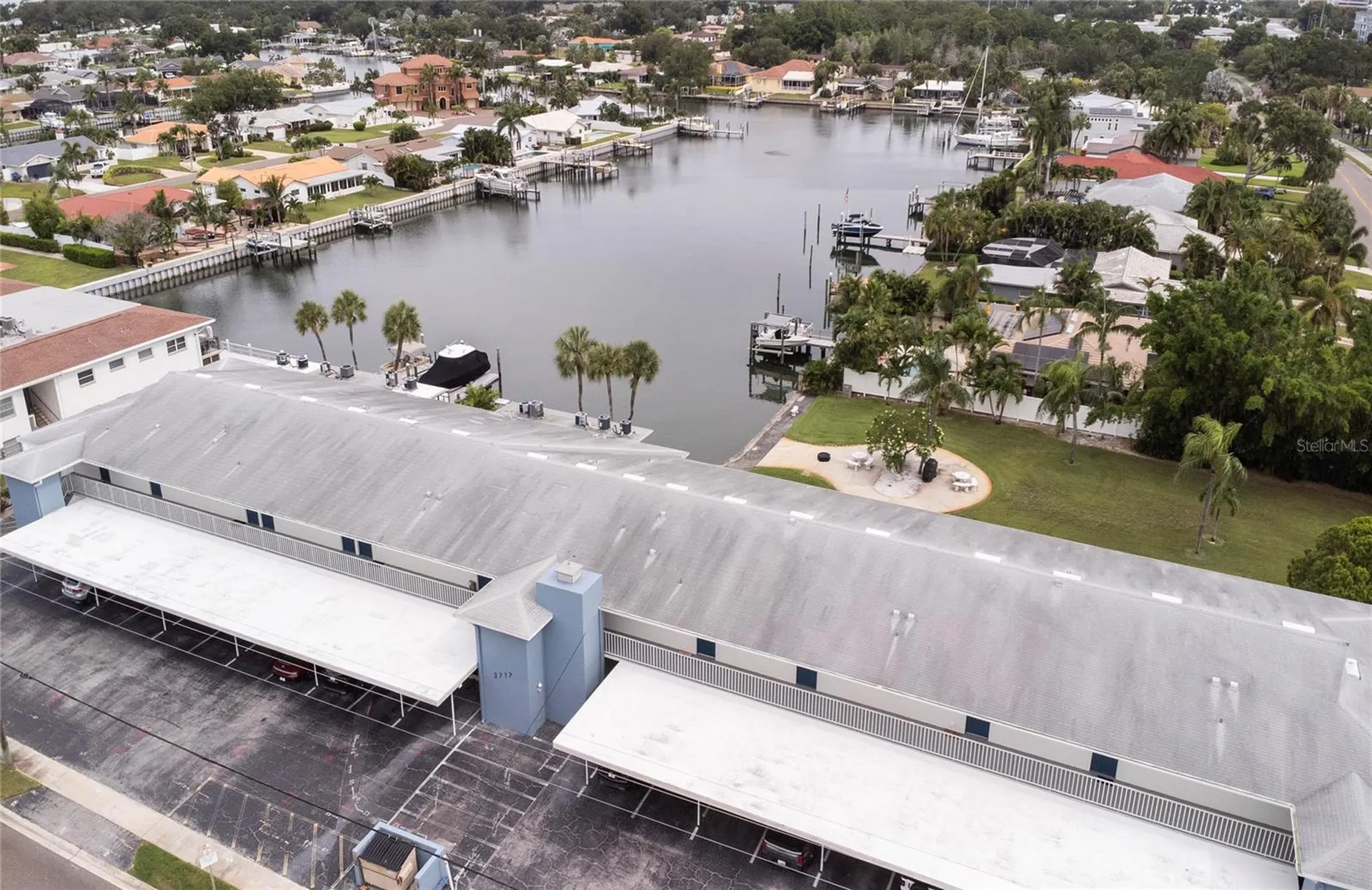 3717 S 46th Avenue S St Petersburg FL 33711