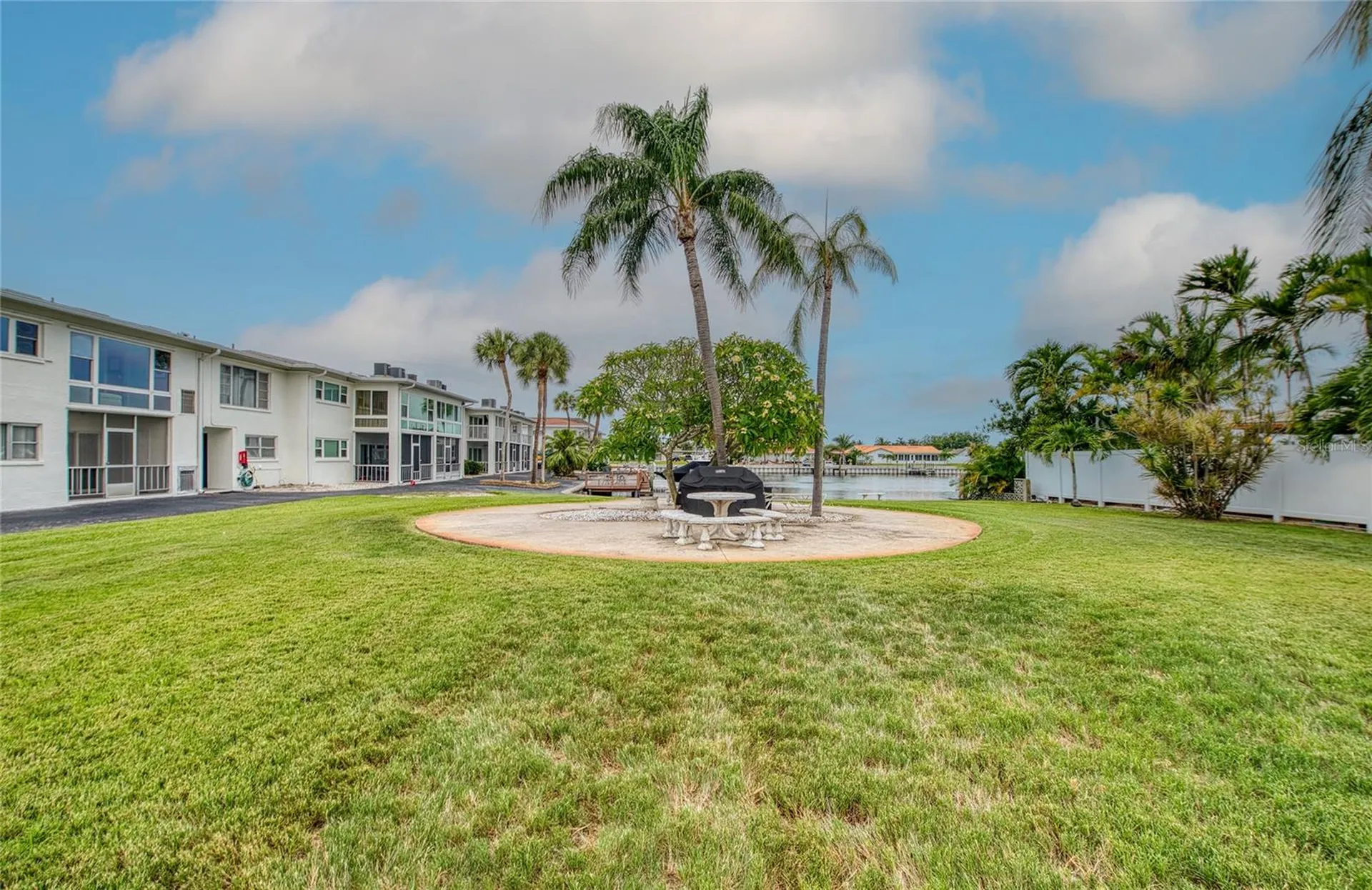 3717 S 46th Avenue S St Petersburg FL 33711