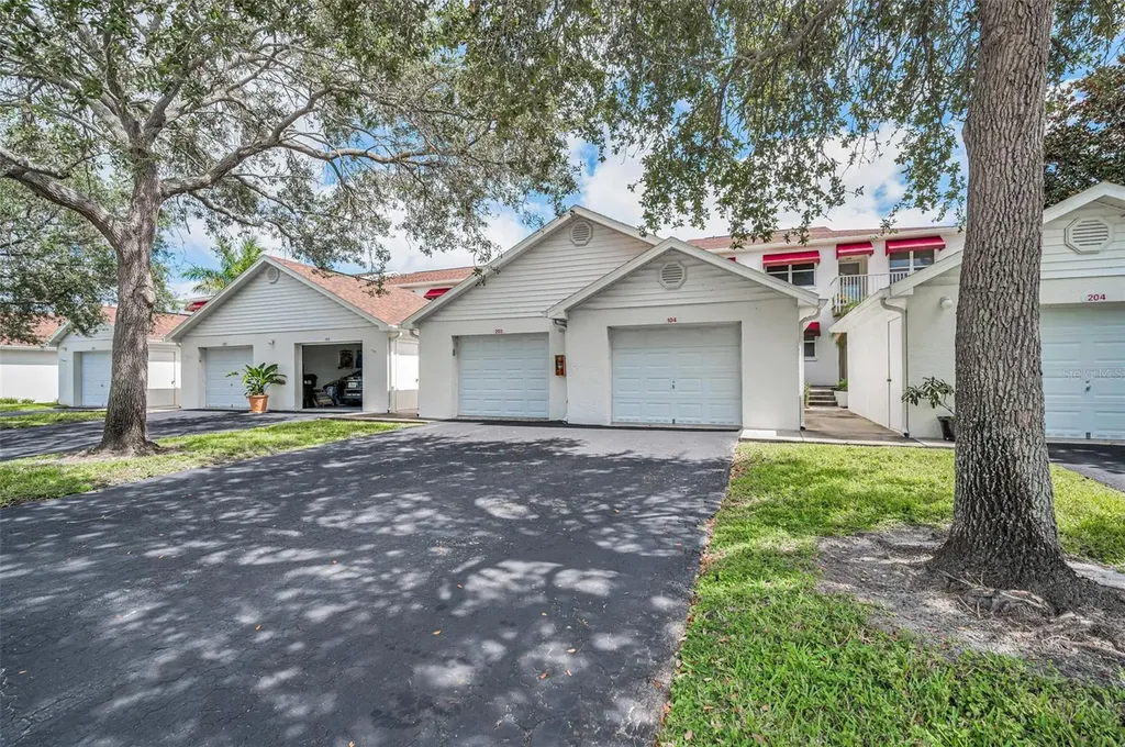 1400 Water View Drive W Largo FL 33771