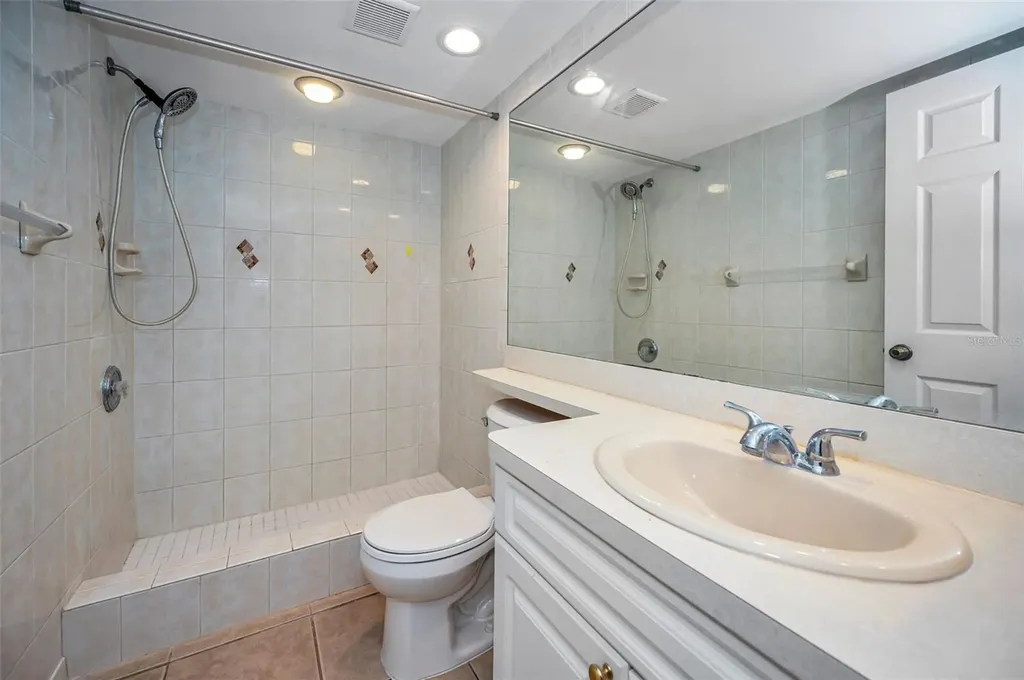 1400 Water View Drive W Largo FL 33771
