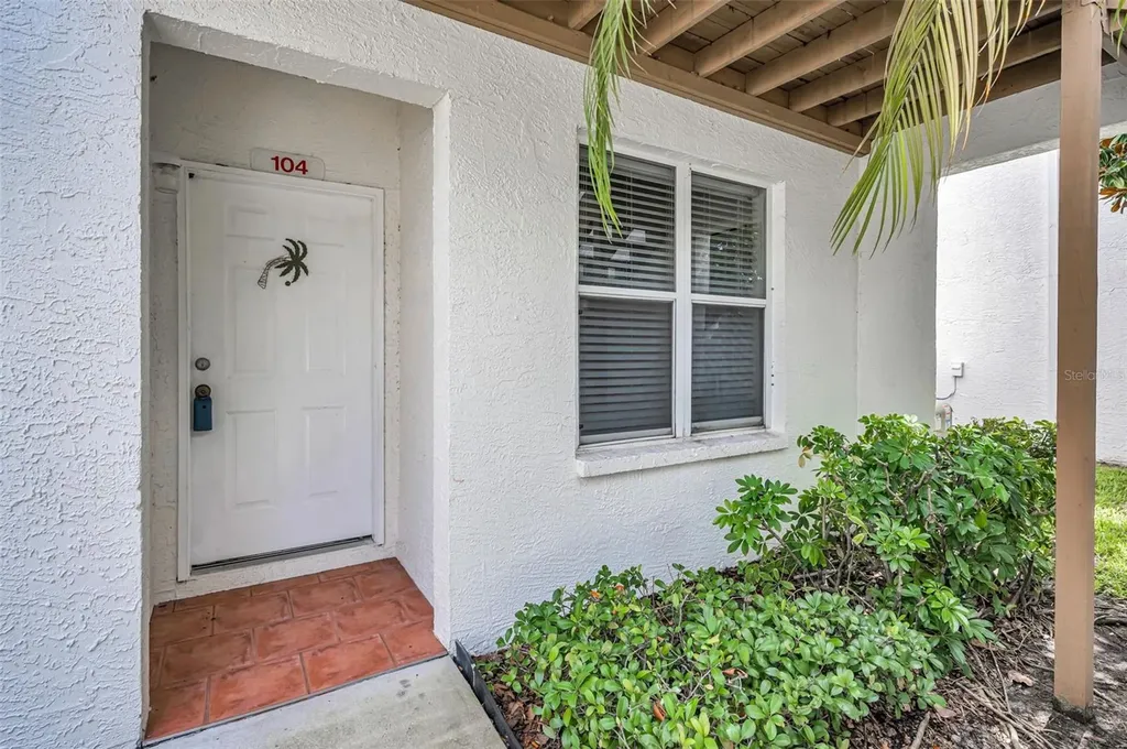 1400 Water View Drive W Largo FL 33771