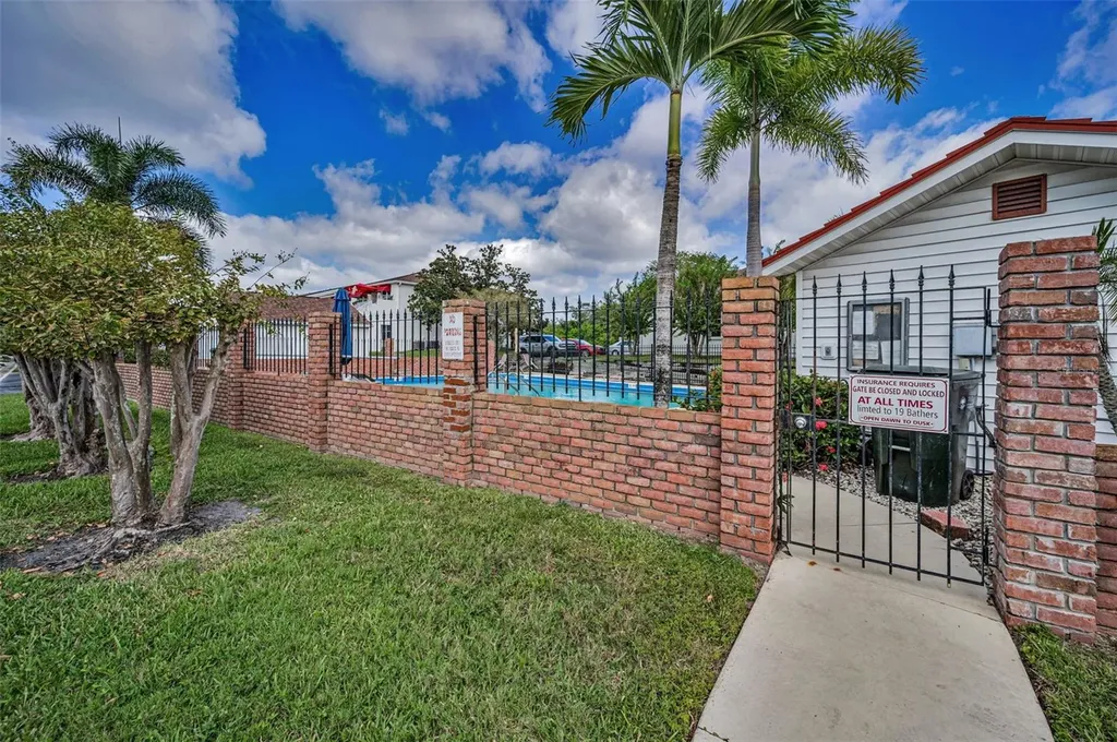 1400 Water View Drive W Largo FL 33771