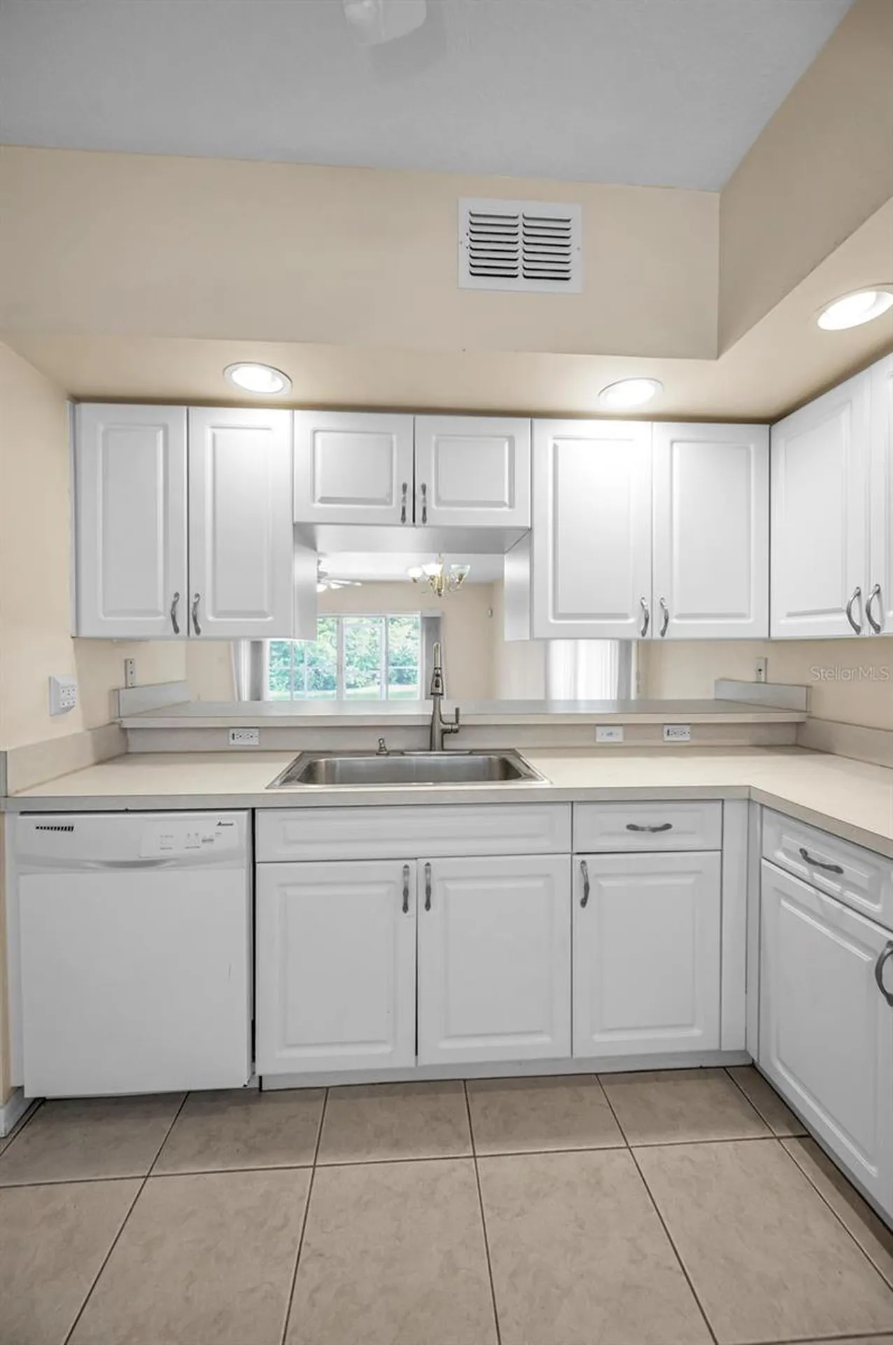 1400 Water View Drive W Largo FL 33771