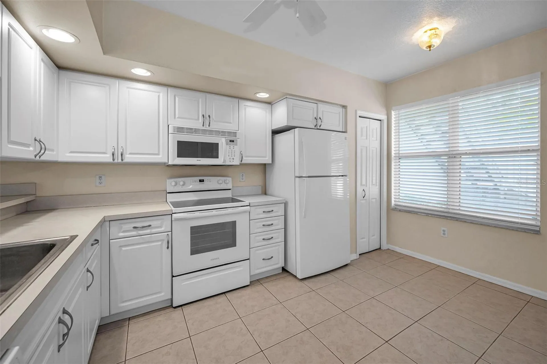 1400 Water View Drive W Largo FL 33771