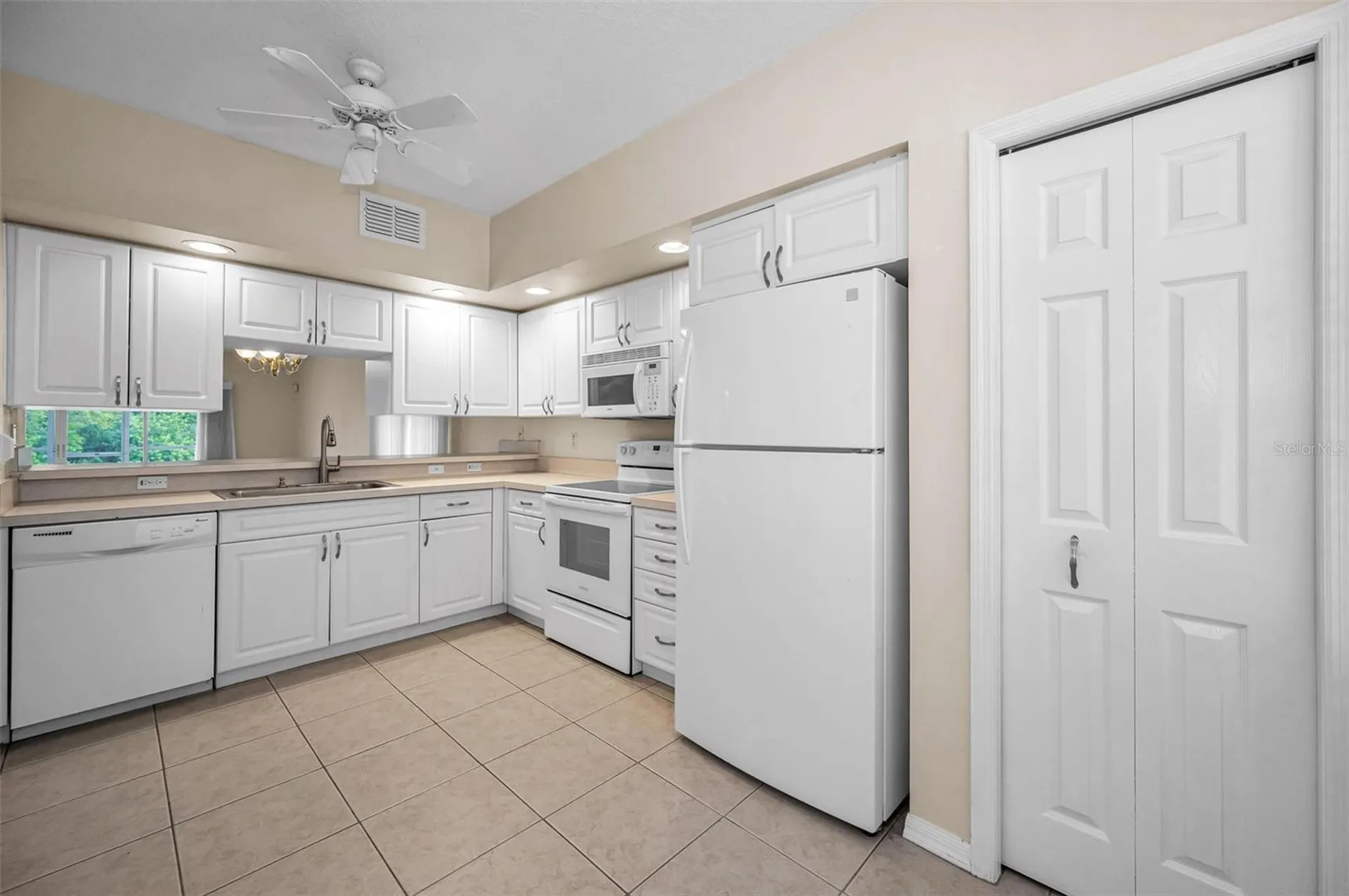 1400 Water View Drive W Largo FL 33771
