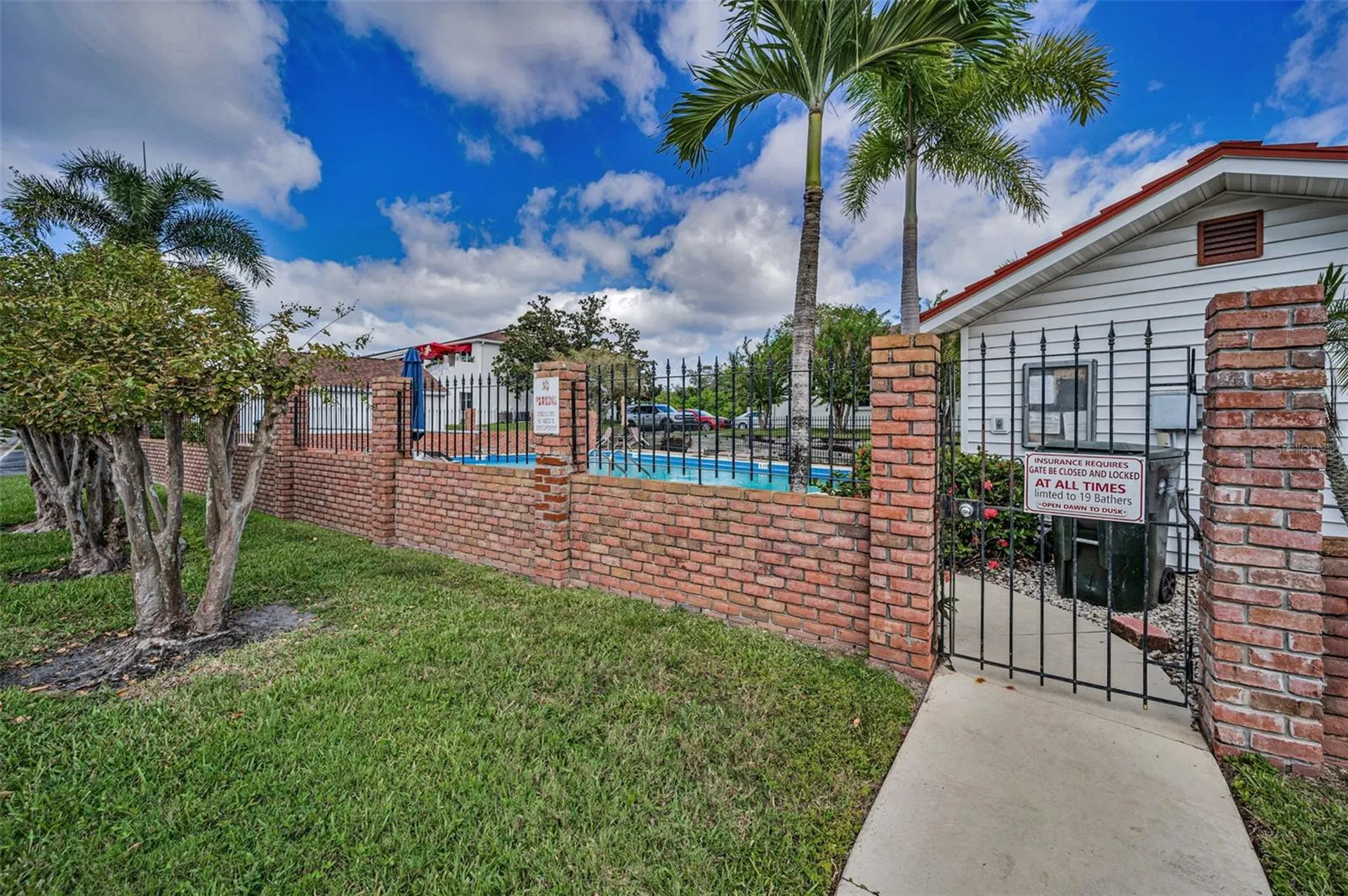 1400 Water View Drive W Largo FL 33771