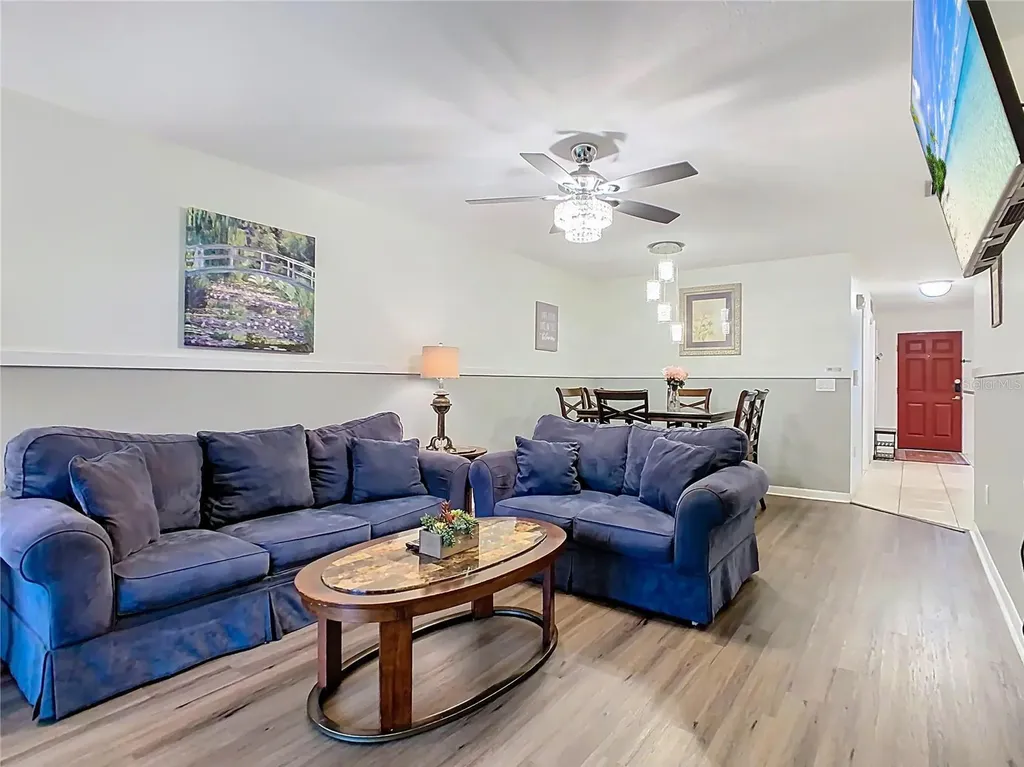 2810 Club Cortile Circle Kissimmee FL 34746