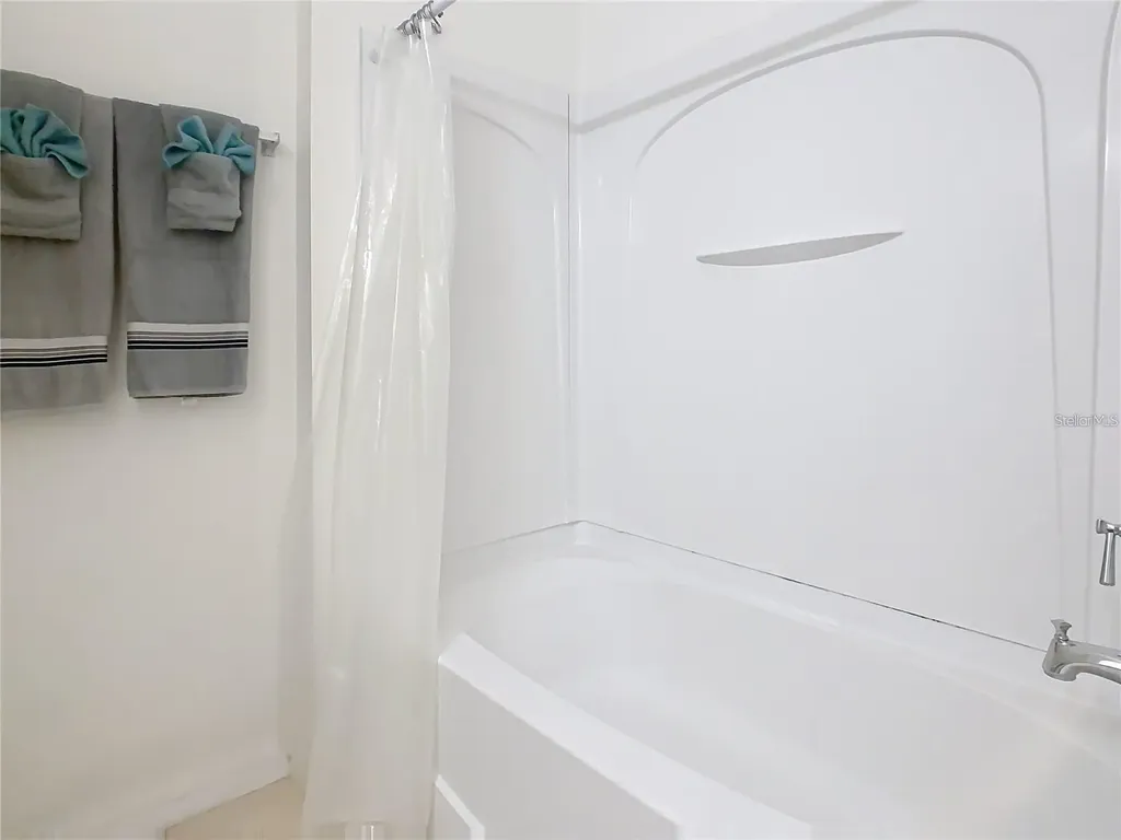 2810 Club Cortile Circle Kissimmee FL 34746