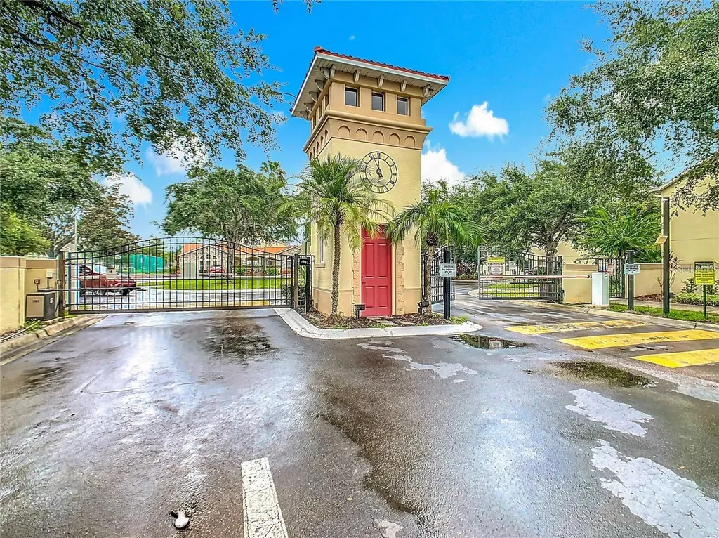 2810 Club Cortile Circle Kissimmee FL 34746