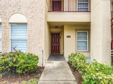 2810 Club Cortile Circle Kissimmee FL 34746