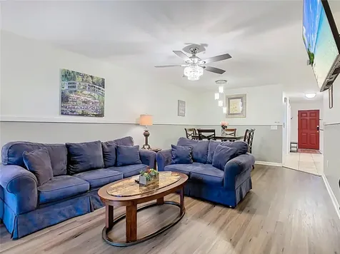 2810 Club Cortile Circle Kissimmee FL 34746