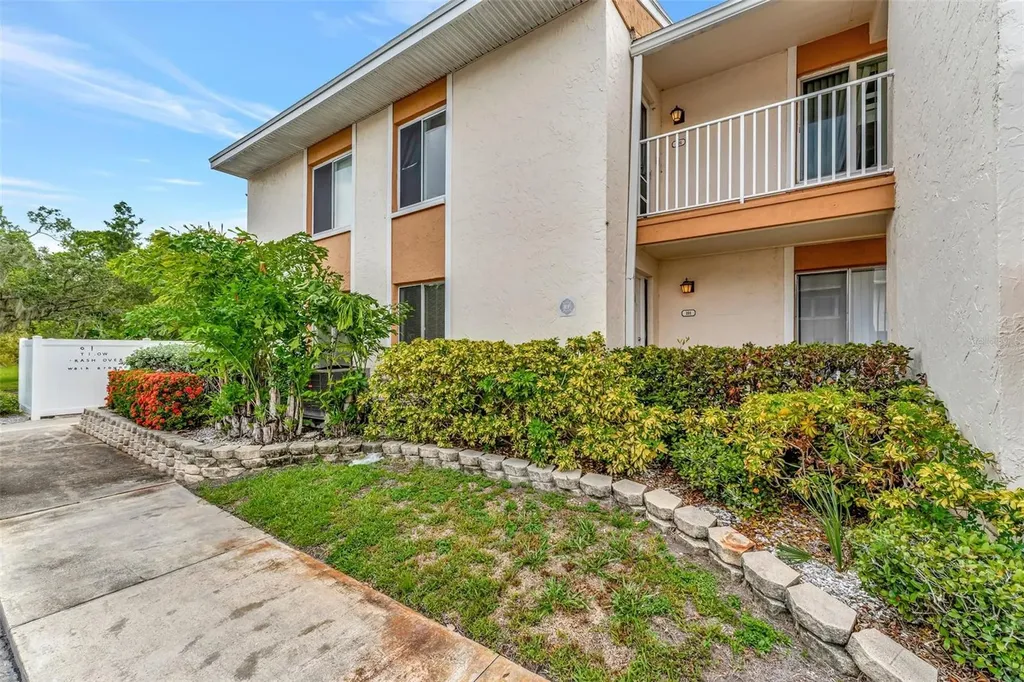 9940 7th Way N St Petersburg FL 33702