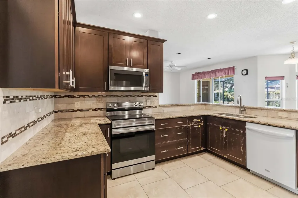 1572 Hunters Stand Run Oviedo FL 32765