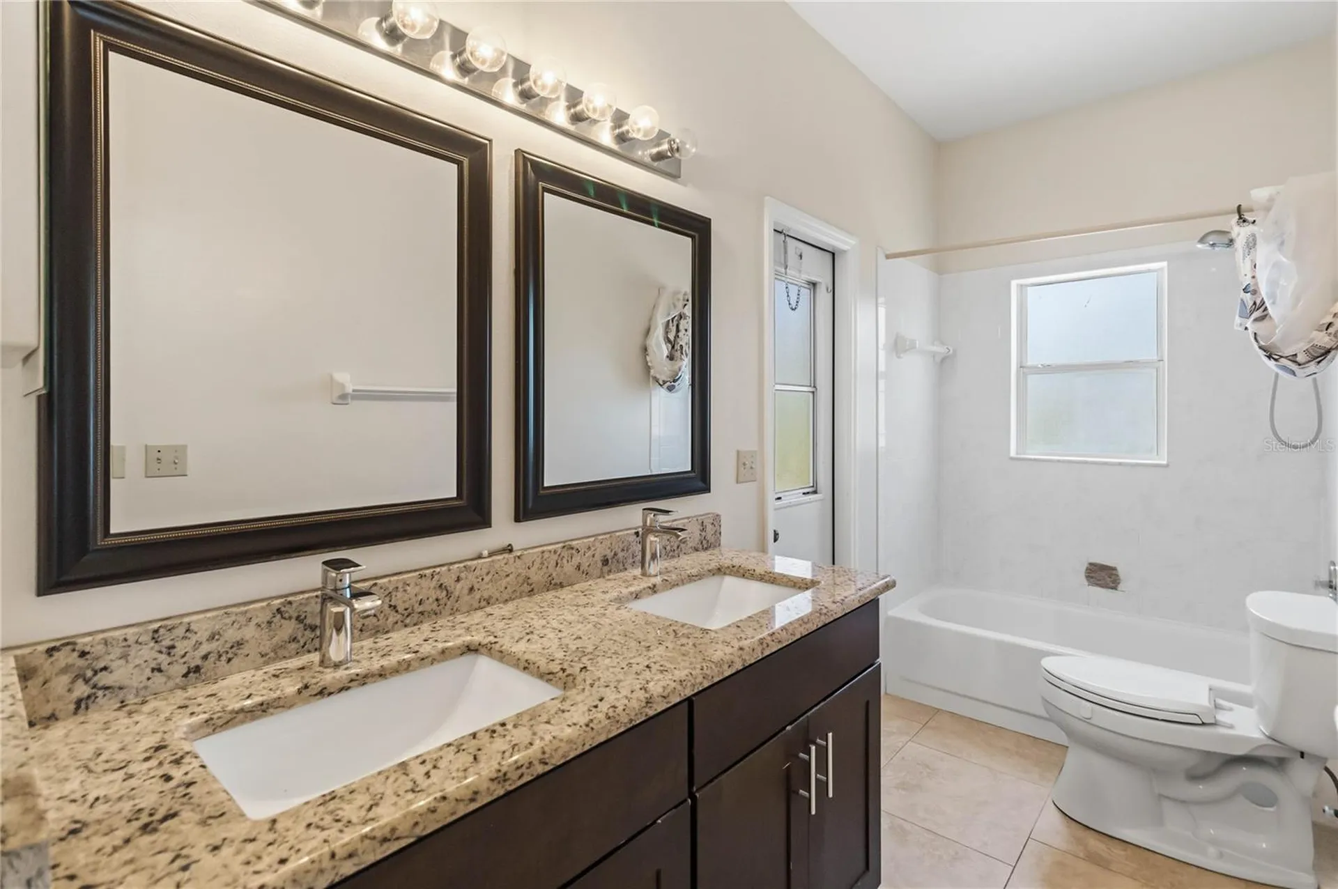 1572 Hunters Stand Run Oviedo FL 32765
