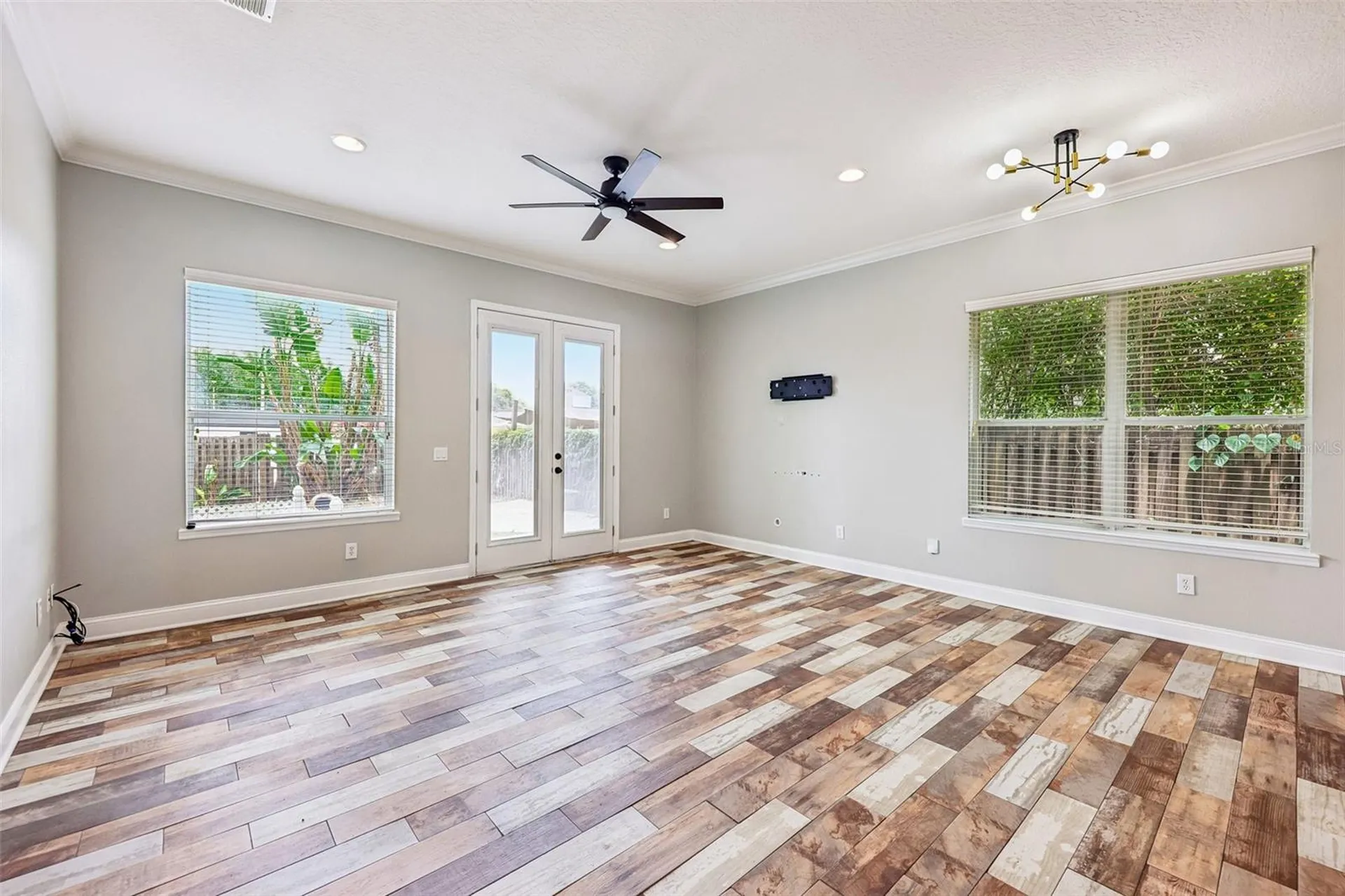 2611 E Jefferson Street Orlando FL 32803