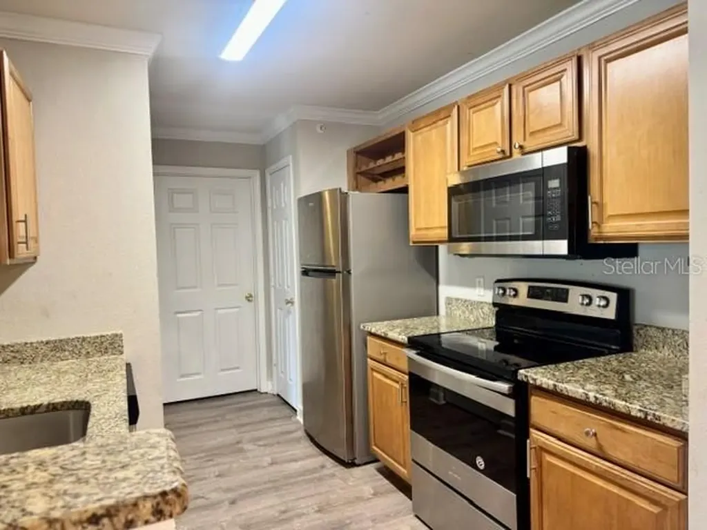 18448 Bridle Club Drive Tampa FL 33647