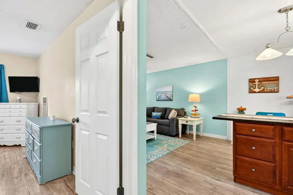 5055 Live Oak Circle Bradenton FL 34207