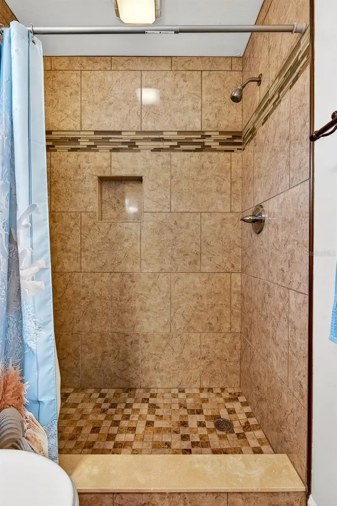 5055 Live Oak Circle Bradenton FL 34207