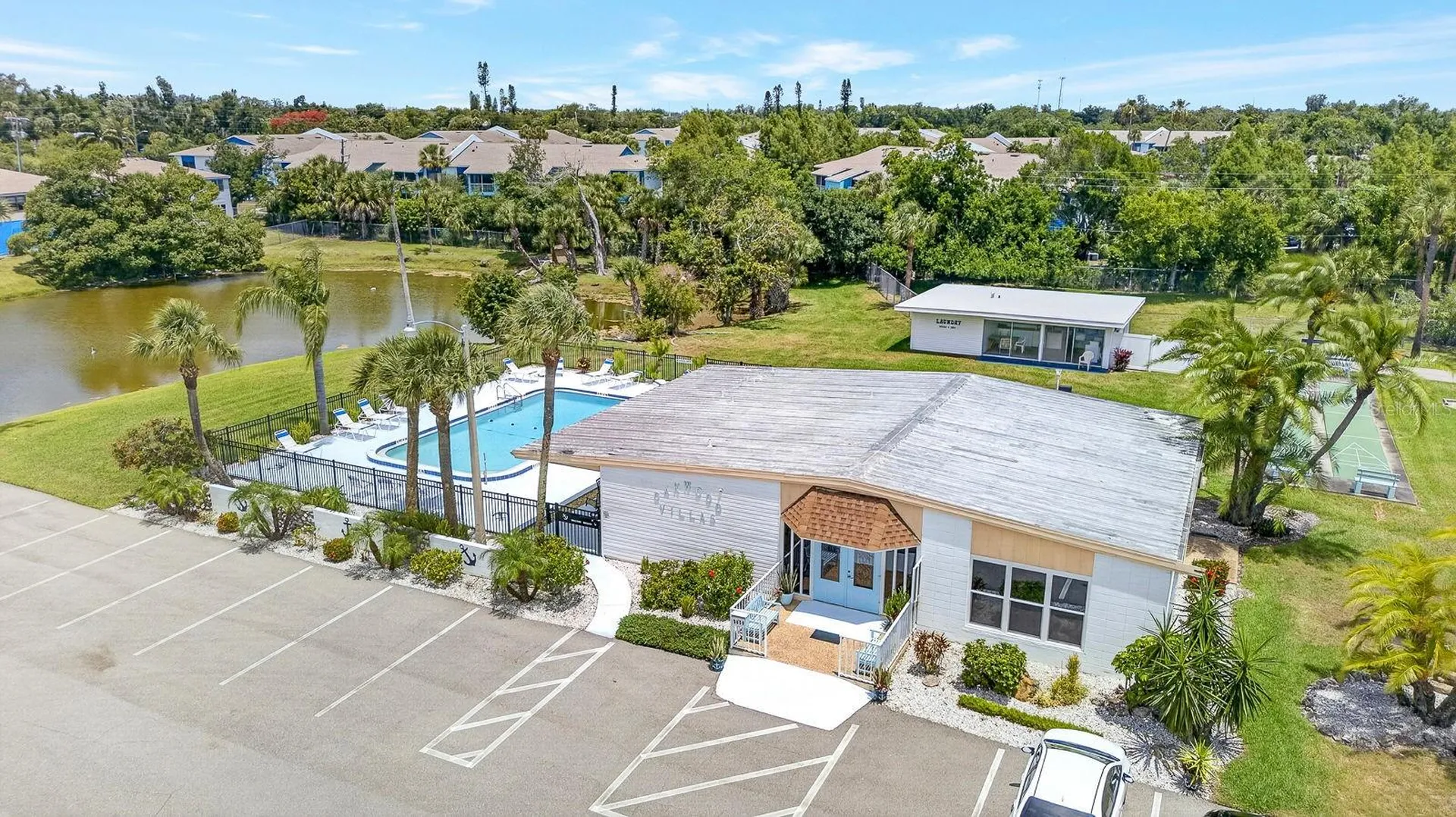 5055 Live Oak Circle Bradenton FL 34207