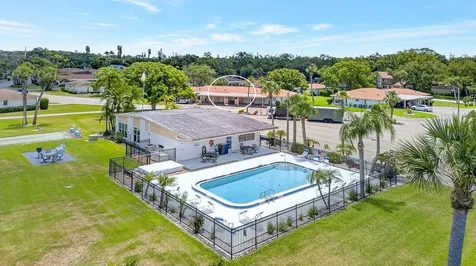 5055 Live Oak Circle Bradenton FL 34207