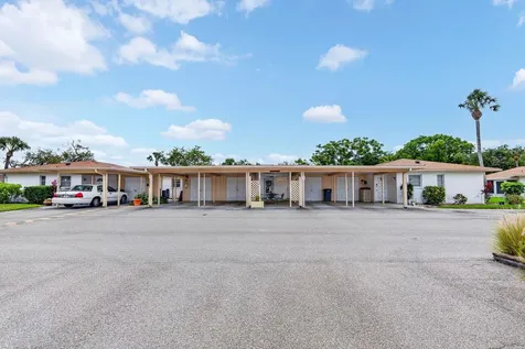 5055 Live Oak Circle Bradenton FL 34207
