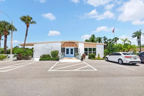 5055 Live Oak Circle Bradenton FL 34207