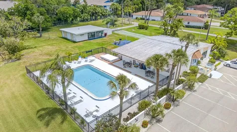 5055 Live Oak Circle Bradenton FL 34207