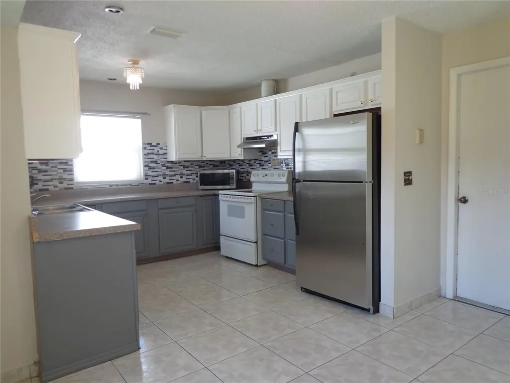 721 Regent Circle S Brandon FL 33511