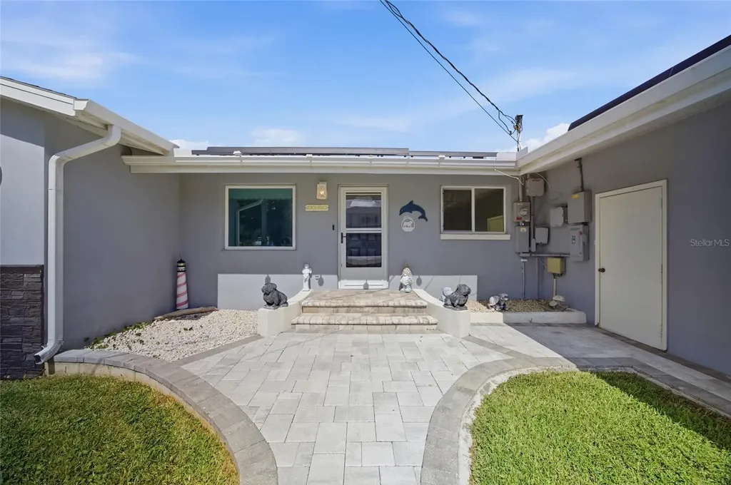 8211 Hayward Lane Port Richey FL 34668