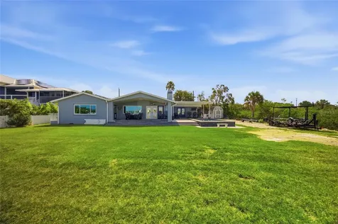 8211 Hayward Lane Port Richey FL 34668