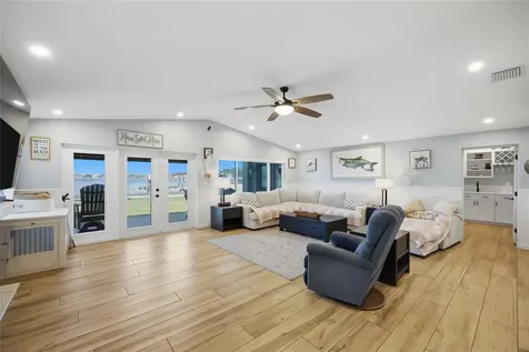 8211 Hayward Lane Port Richey FL 34668