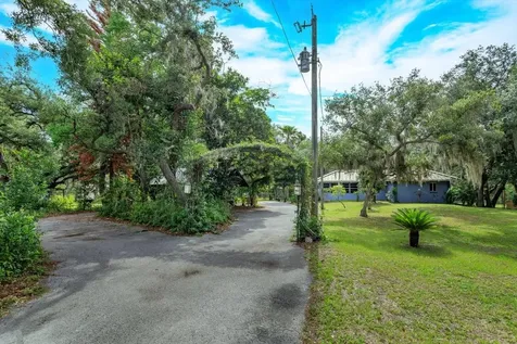 17249 Holly Court Umatilla FL 32784